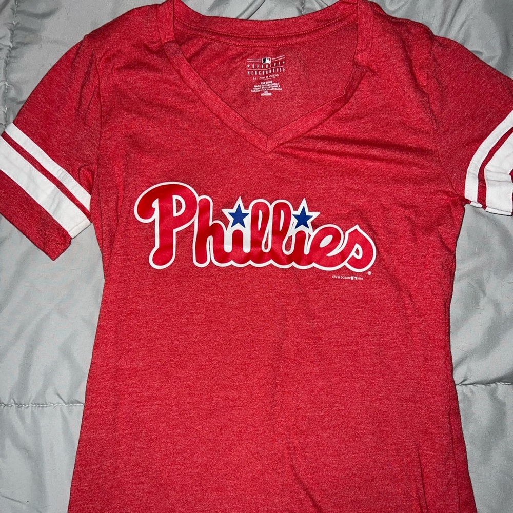 Genuine merchandise Phillies v neck tee shirt womens XS